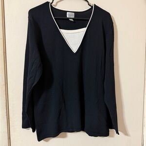 Chico’s Black V-Neck Long Sleeve Top